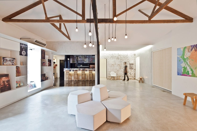 Espacio de exposiciones Bediff / Estudio BRA arquitetura - Centro Cultural