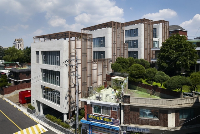 The Happiness Foundation / THE_SYSTEM LAB - Offices, Facade