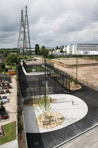 Evolution Ground Alfortville / NP2F - Sports Field, Fence, Facade, Handrail