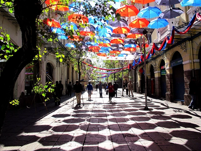 BAQ 2014: Tres intervenciones urbanas para reflexionar sobre el espacio público - Arte Y Arquitectura