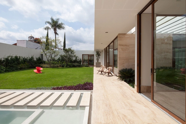 Casa 8 Jardines / Goko MX - Casas