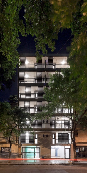 Edifício San Lorenzo / Garnerone + Ramos Arq - Habitação Coletiva