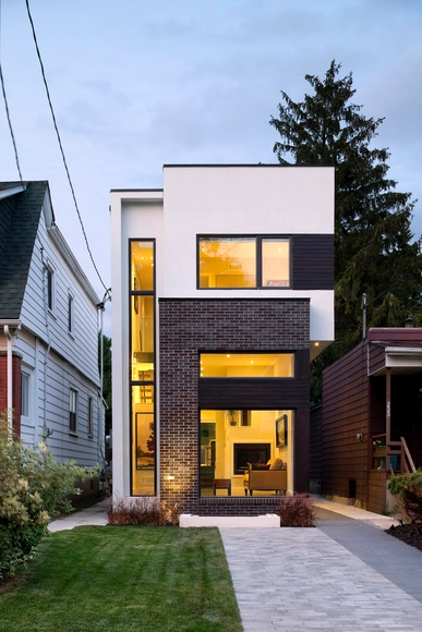 线性住宅 / Green Dot Architects - 独立住宅