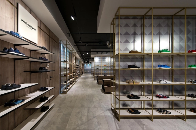 Loja Shoe Gallery / Plazma Architecture Studio - Loja