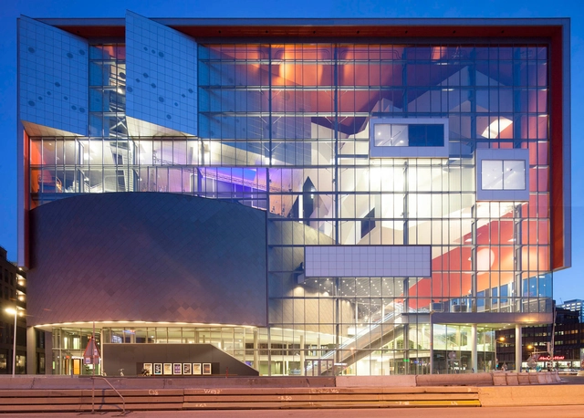 Crossoverzaal / NL Architects - Vida Noturna