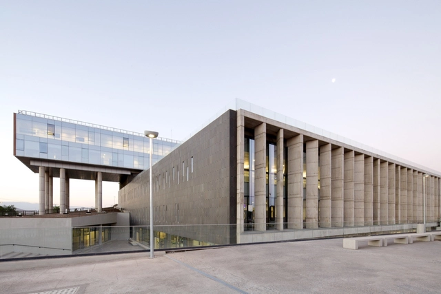 Hospital el Carmen de Maipú / BBATS Consulting&Projects SLP + Murtinho+Raby Arquitectos - Hospital