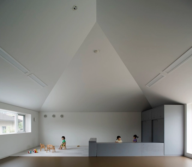 Jardín de infantes Hakemiya / rhythmdesign + CASE-REAL - Escuelas