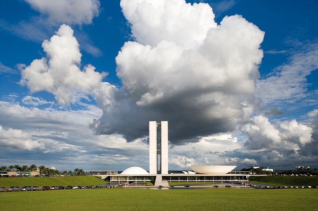 Instagram fecha parceria com o MoMA para a exposição “Latin America in Construction: Architecture 1955–1980” - Imagem de Destaque