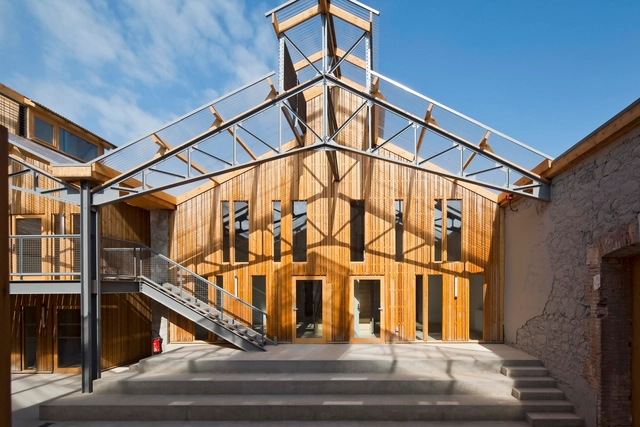 Conservatorio de artes circenses / ADH Architects - Centro Cultural