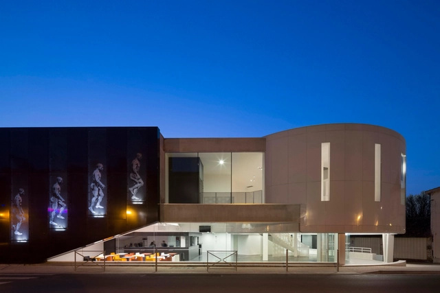 Cine Zoetrope / ADH - Cine