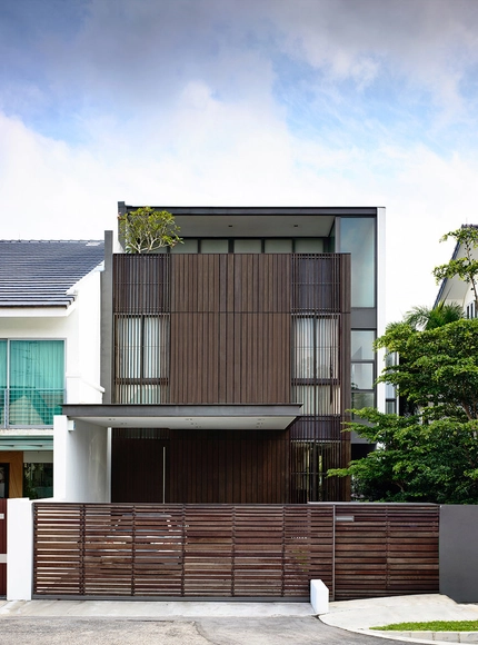 Jardín Eng Kong / HYLA Architects - Casas
