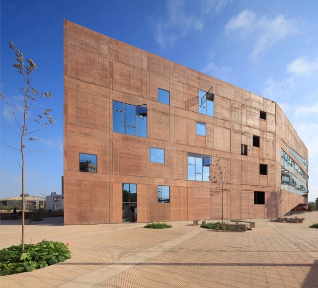 Biblioteca de Ciencias, Ingenieria y Arquitectura PUCP / Llosa Cortegana Arquitectos - Universidad