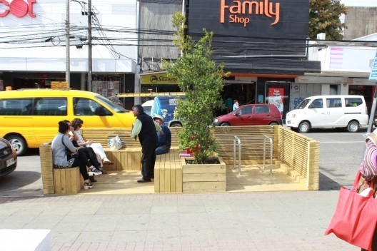 Intervención Urbana: Estacionamiento del centro de Valdivia se convierte en un MiniParque - Imagen Principal