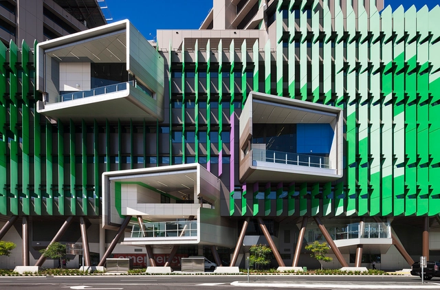 New Lady Cilento Children's Hospital / Lyons + Conrad Gargett  - Hospital