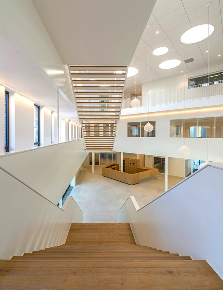 Colégio Gerrit Rietveld / atelier PRO - Escolas