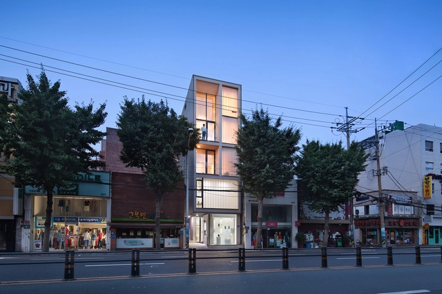 Casas Pequeñas en Daecheong-dong [5x17] / JMY architects - Casas