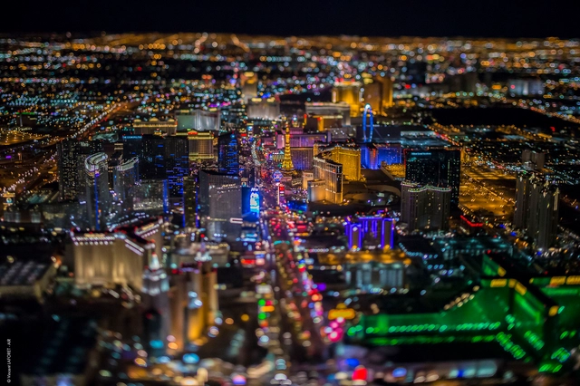 El fotógrafo Vincent Laforet nos presenta la ciudad de Las Vegas desde 3.3 kilómetros de altura - Imagen Principal