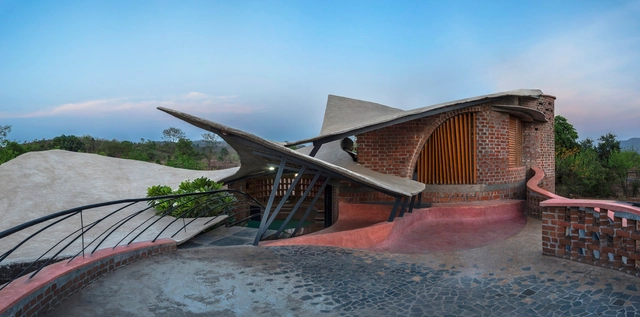 Casa de Ladrillo / iStudio architecture - Casas