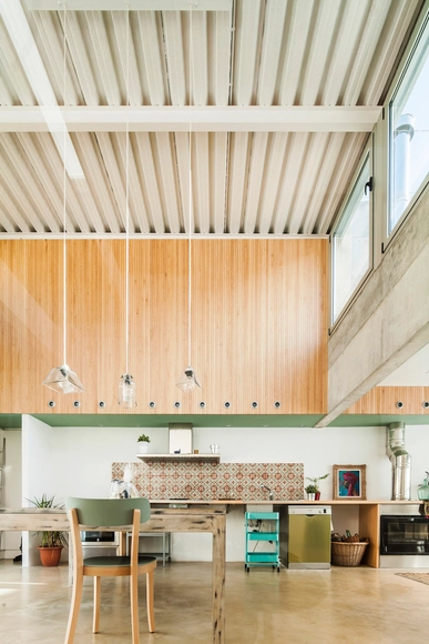 Casa Carrer Migdia / Sau Taller d'Arquitectura - Casas