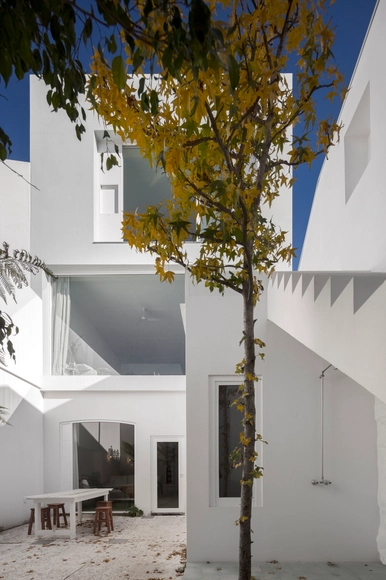 Casa dos Prazeres / José Adrião Arquitectos - Casas, Fachada, Mesa