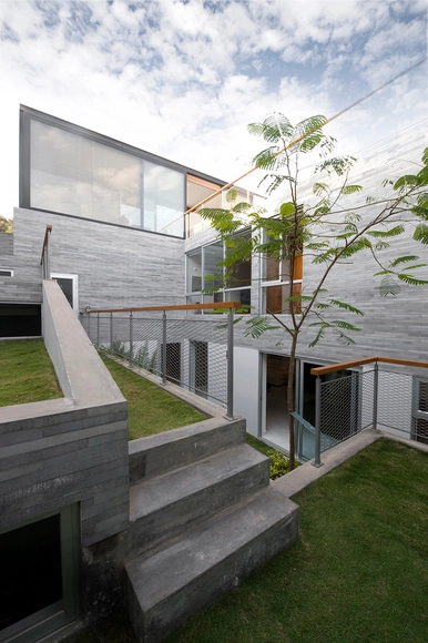 Casa del Jardín Espiral / 51-1 arquitectos - Renovación, Jardín, Escaleras, Fachada, Barandas