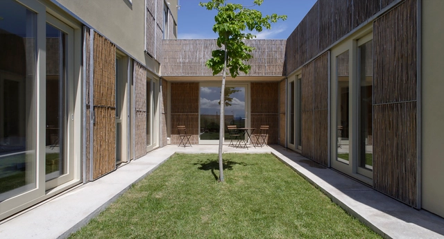 Residência b- Empordà /  B- Architecture - Casas