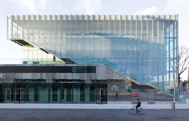 Centro Esportivo Jules Ladoumegue / Dietmar Feichtinger Architectes - Ampliação