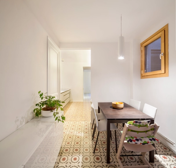Reforma Apartamento en Barcelona  / Alventosa Morell Arquitectes  - Apartamentos