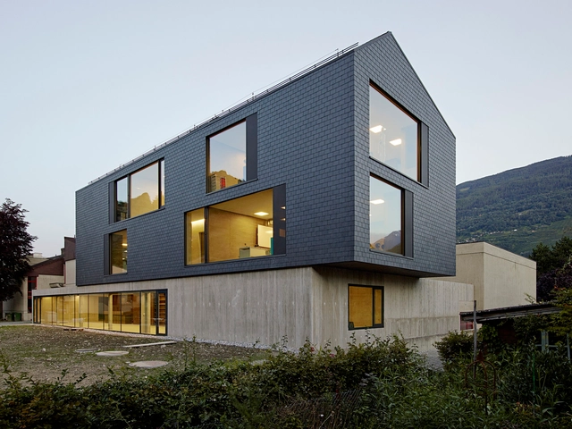 Escuela primaria en Châteauneuf Sion / Savioz Fabrizzi Architectes - Ampliación