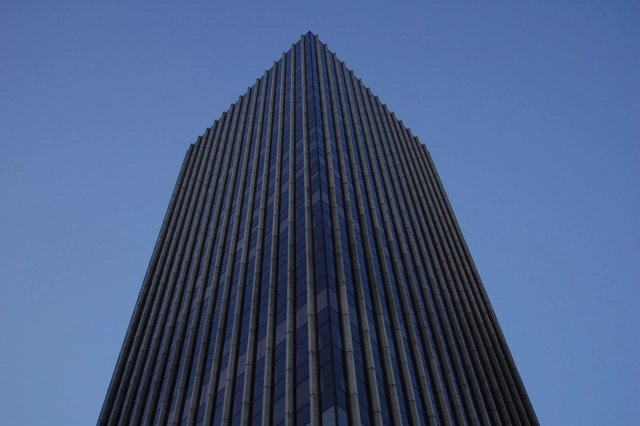 Clásicos de arquitectura: Torre Santa María / Alemparte Barreda y Asociados - Fachada