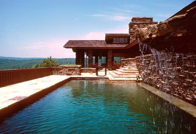 Frank Lloyd Wright and Fay Jones on the Web: The Value of Online Exhibitions  - Featured Image