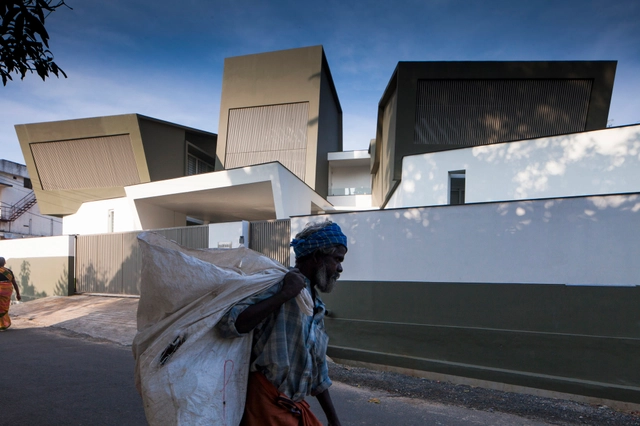 The Skewed House / LIJO.RENY.architects - Houses, Facade