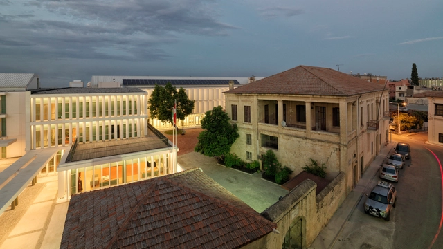 Nuevo Campus TAC-SEV / Erginoğlu&Çalışlar - Escuelas
