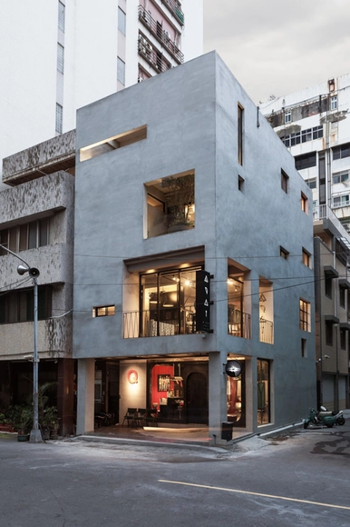 Renovation of Split-Level Hair Salon & Residential / HAO Design - Renovation