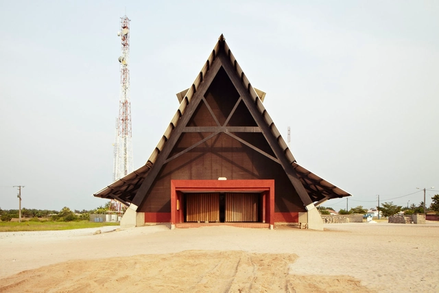 Igreja Assinie-Mafia / Koffi & Diabaté Architectes - Igreja