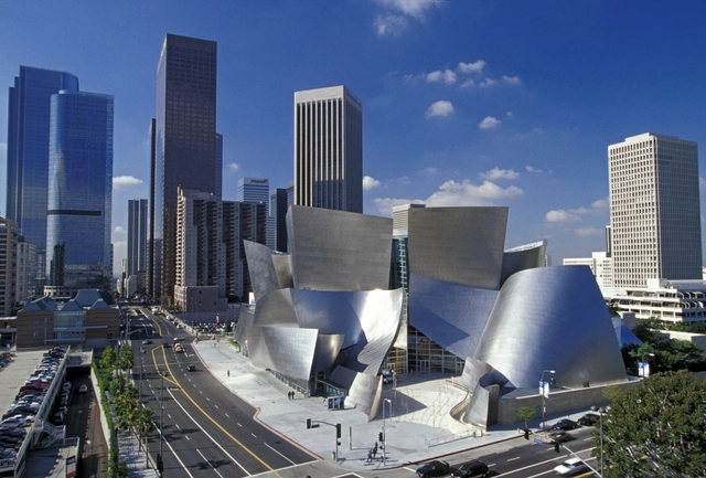 Frank Gehry to Redesign the “Gateway to Sunset Strip” - Featured Image