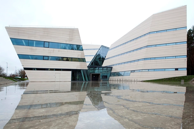 Centro nacional abierto de información y acceso a la comunicación académica / Paleko Arch Studija - Centro De Investigación