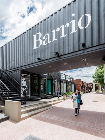 BARRIO / Pablo Dellatorre - Espacio Público, Fachada, Escaleras