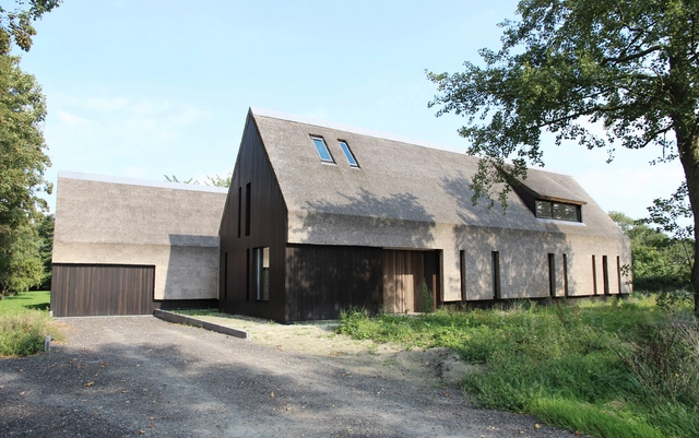 Outside-in’ - Residencia en Goes / grassodenridder_architecten - Casas