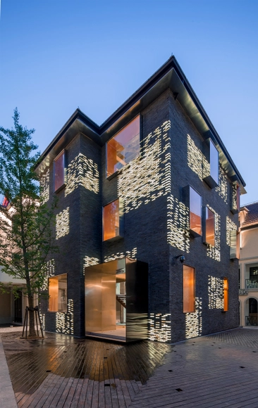 Reforma da Fachada no Edifício No. 8 / Atelier Archmixing - Arquitetura Comercial