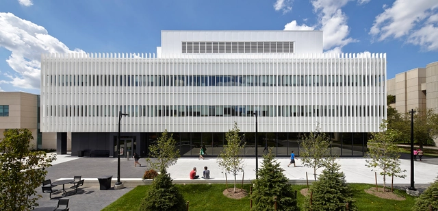 Centro de innovación UTM / Moriyama & Teshima Architects - Ampliación