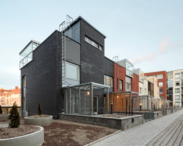 Casas Adosadas Kalasataman Huvilat / PORTAALI architects Ltd + ArkOpen Ltd - Vivienda Colectiva