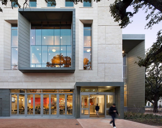 Centro de Estudiantes / Overland Partners + WTW Architects - Edificios Para Estudiantes