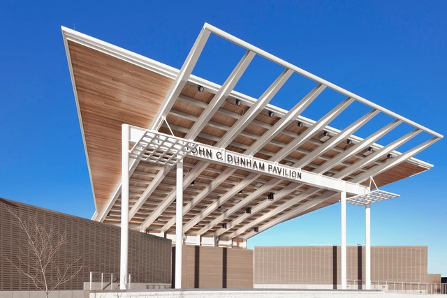 Pabellón Dunham en Aurora RiverEdge Park / Muller&Muller - Parque