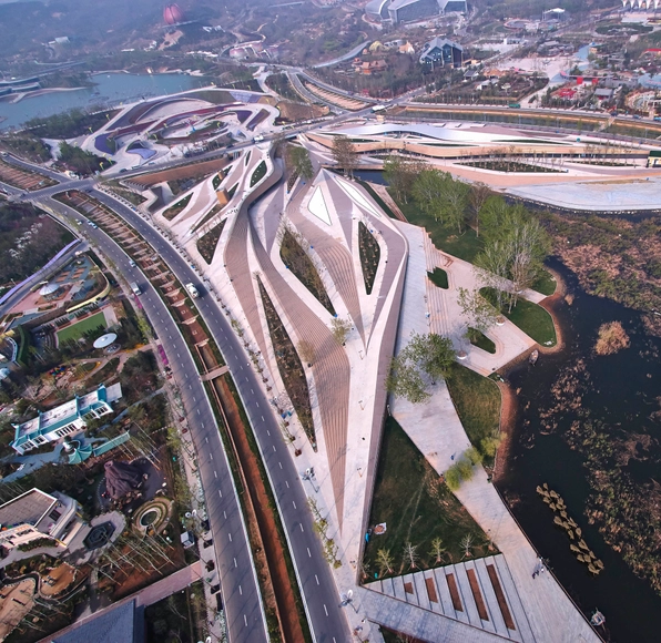 Centro de Servicio Earthly Pond para la Exposición Internacional de Horticultura 2014 / HHD_FUN - Paisaje Y Arquitectura