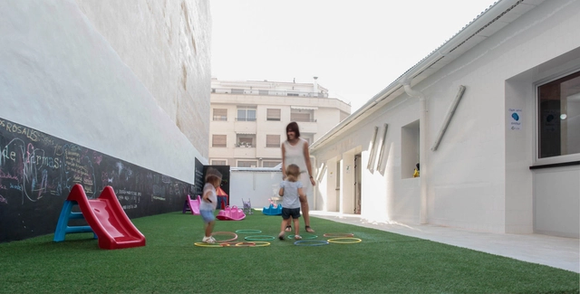 Escuela Infantil CAP-I-CUA / La Errería - Escuela Primaria, Jardín, Fachada