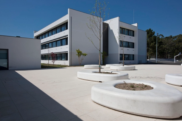 Escola Secundária JOSÉ MACEDO FRAGATEIRO / Atelier d'Arquitectura J. A. Lopes da Costa - Escolas