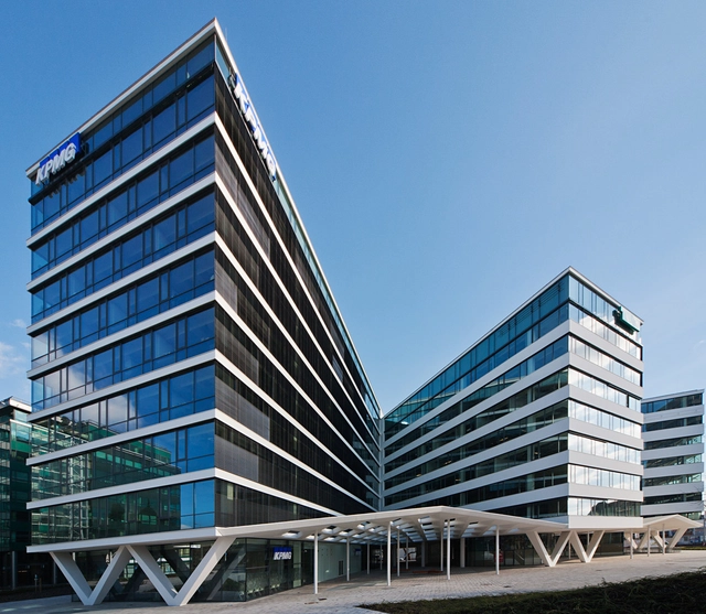 Edificio de Oficinas K4 / 3h architecture - Edificios Institucionales