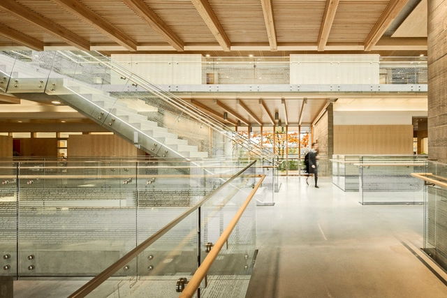 Escuela Secundaria York House  / Acton Ostry Architects - Escuelas