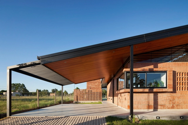 Casa MM / Estudio Puyol – Meinardy - Casas